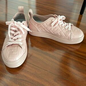 Fendi authentic size 8.5/39 sneakers